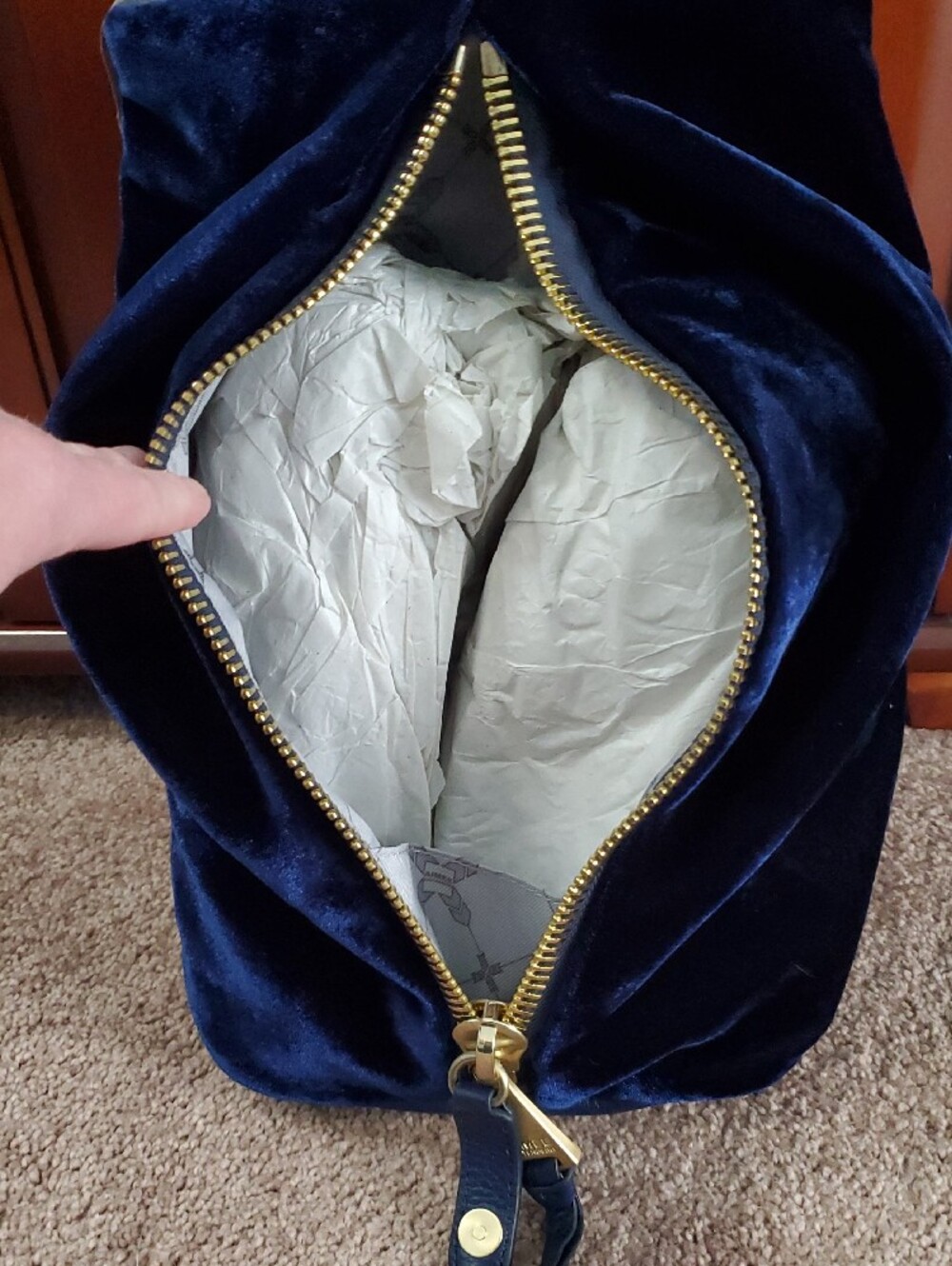 BRAND NEW!!  AIMEE KETSENBERG Women's Velvet Sling Backpack in Deep Navy - Picture 3 of 4